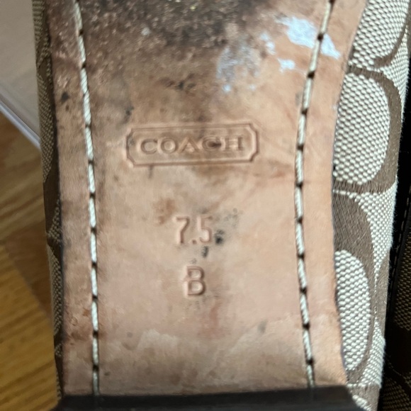 Coach women’s loafers - Picture 9 of 9